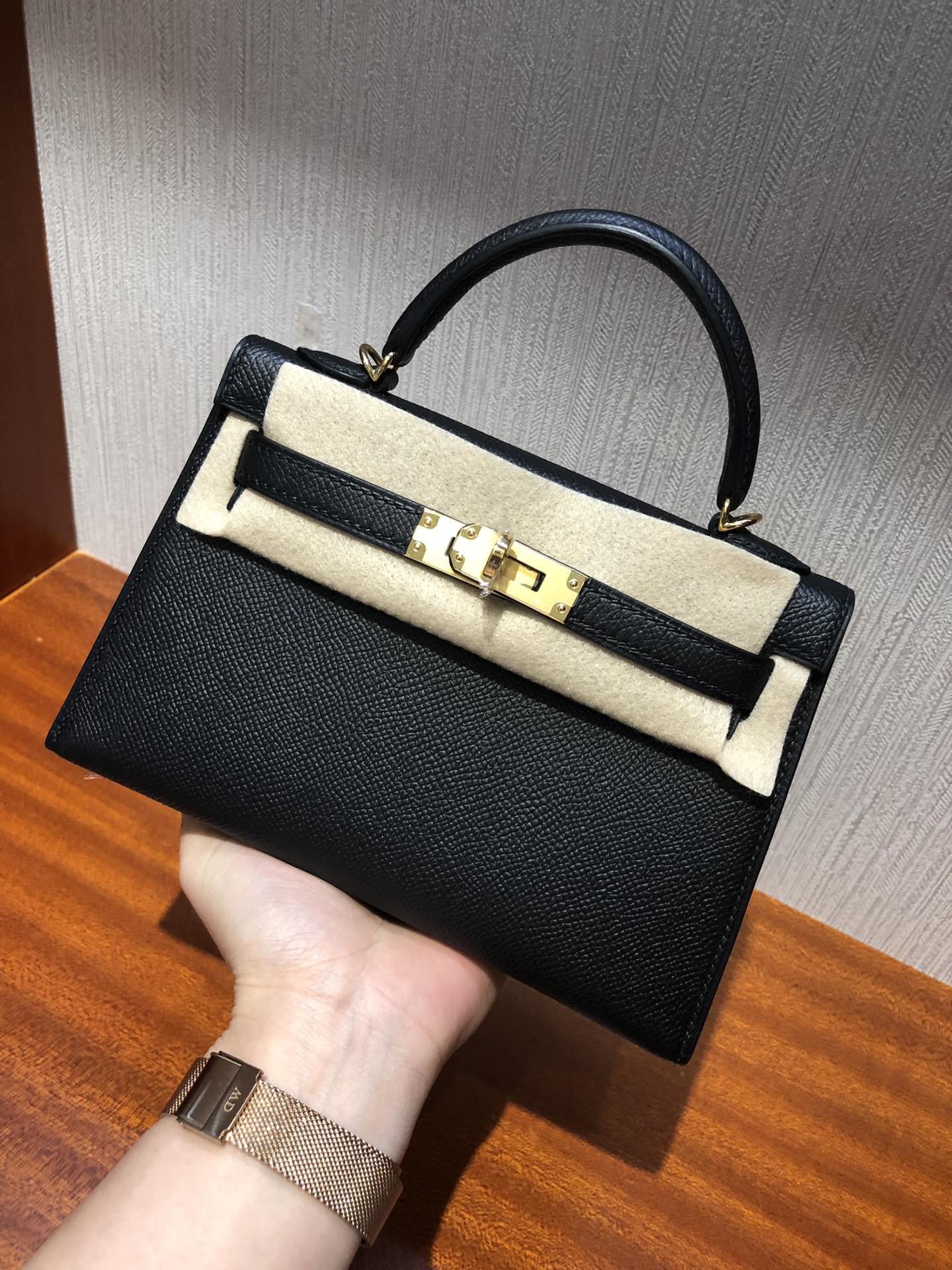 에르메스 미니 켈리백 블랙 금장 앱송